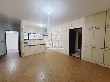 house em Avenida Leonardo Villas Boas, Vila Nova Botucatu - Botucatu - SP