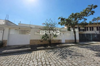 house em Rua Armando Farjado, Jardim Brasília - Resende - RJ