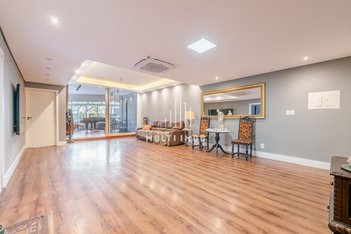 apartment em Rua Dinarte Ribeiro, Moinhos de Vento - Porto Alegre - RS