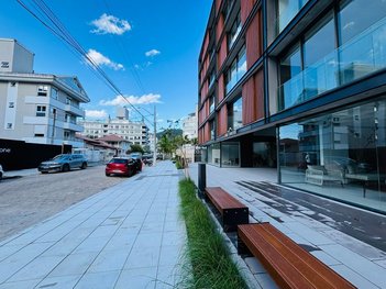 apartment em Rua Francisco Gouveia, Jurerê - Florianópolis - SC