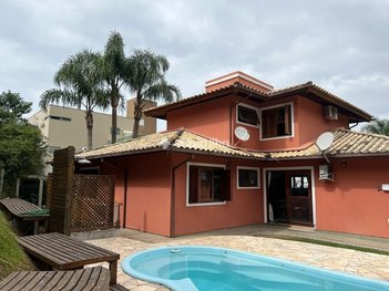 house em Rodovia Doutor Antônio Luiz Moura Gonzaga, Rio Tavares - Florianópolis - SC