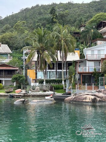 house em Rua Raulino Hermógenes Coelho, Barra da Lagoa - Florianópolis - SC