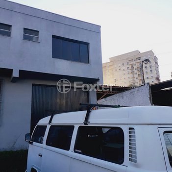 industrial em Rua Dona Alzira, Sarandi - Porto Alegre - RS