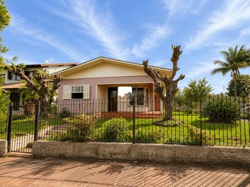 house em Avenida Vinte e Cinco de Julho, Floresta - Dois Irmãos - RS