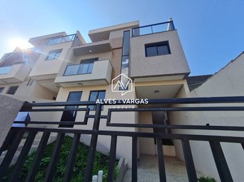 house em Rua Comendador David dos Santos Pacheco, Vista Alegre - Curitiba - PR