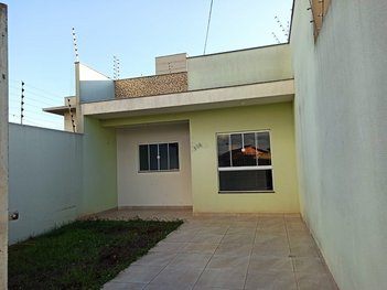 house em Rua Fulgêncio Ferreira Neves, Coliseu - Londrina - PR