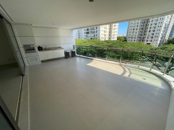 apartment em Rua das Bromélias da Península, Barra da Tijuca - Rio de Janeiro - RJ