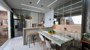 house em Avenida Nicomedes Alves dos Santos, Morada da Colina - Uberlândia - MG