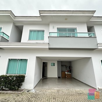 house em Rua Francisco Gomes de Oliveira, Saguaçu - Joinville - SC