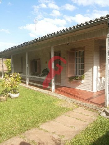 house em Rua Laranjeiras, Centro - Nova Santa Rita - RS