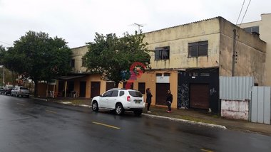 business em Rua Eça de Queiroz, Harmonia - Canoas - RS