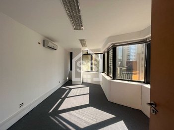 office em Rua Quintana, Cidade Monções - São Paulo - SP