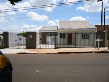 house em Rua Monsenhor Tanaka, Vila Emília - Maringá - PR