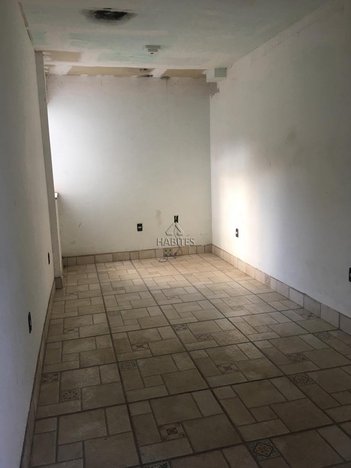 office em Curuzu - Sala 10, Centro - Botucatu - SP