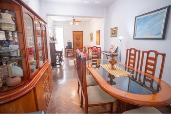 apartment em Rua das Laranjeiras, Laranjeiras - Rio de Janeiro - RJ