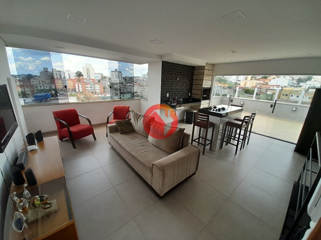 Cobertura com 4 quartos — Heliópolis, Belo Horizonte