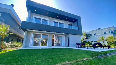 house em Rua Rio Jacuí, Centro - Xangri-Lá - RS