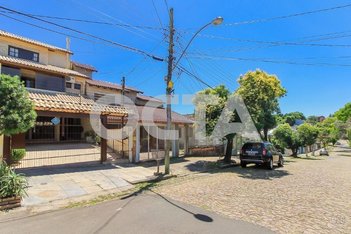 house em Rua Doutor Egydio Michaelsen, Cavalhada - Porto Alegre - RS