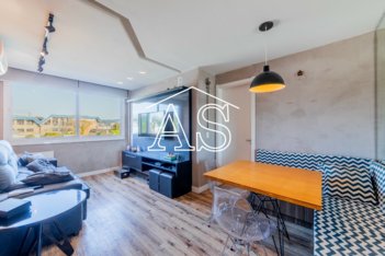apartment em Avenida Doutor Carlos Barbosa, Medianeira - Porto Alegre - RS