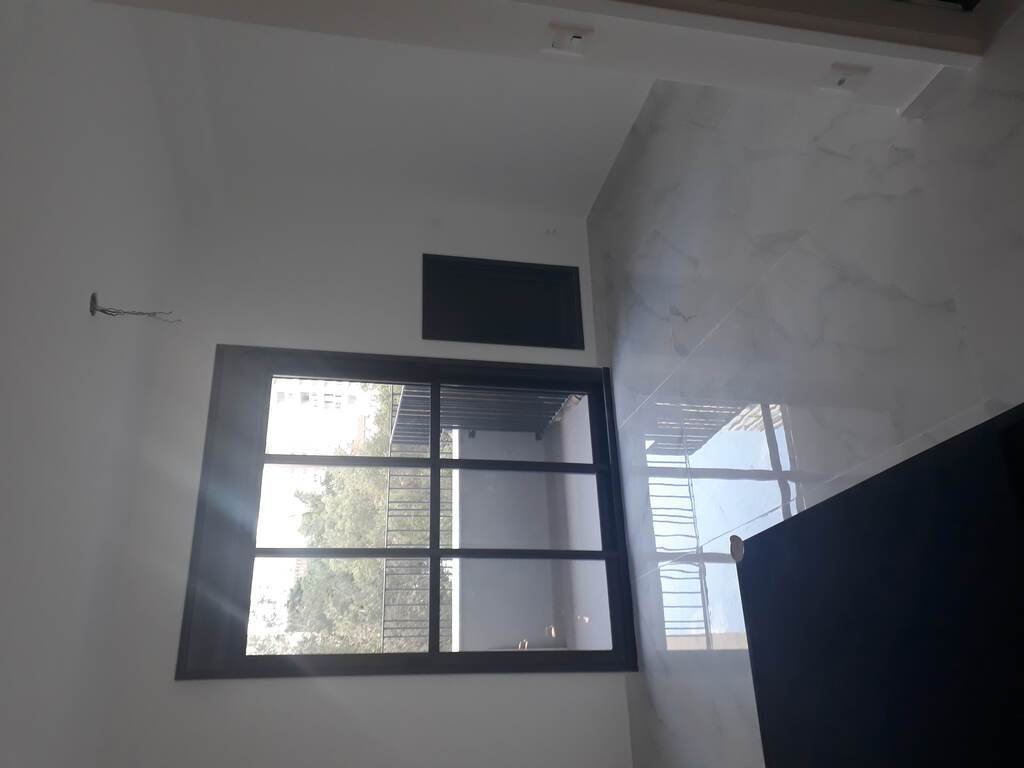 img0