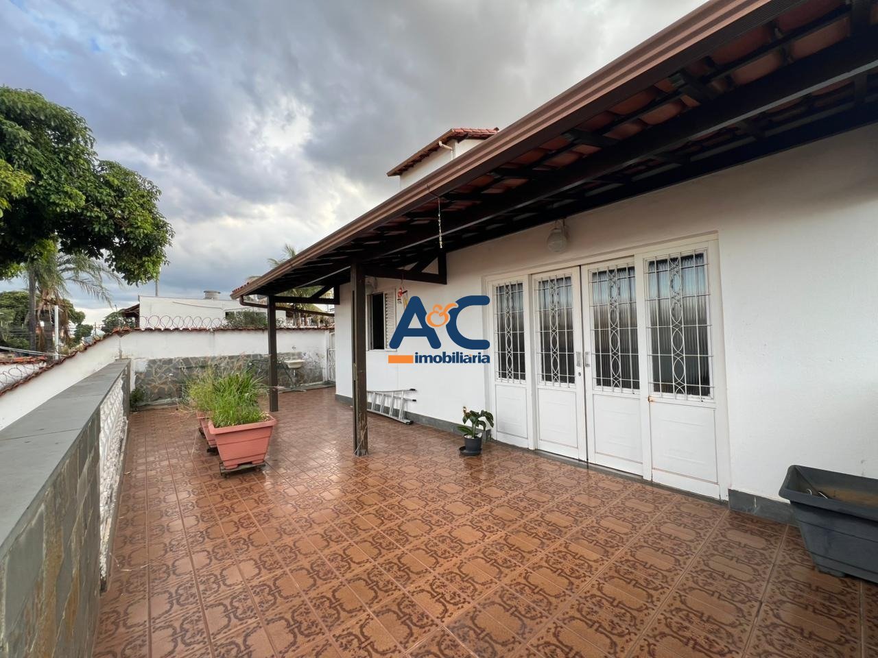Casa com 5 quartos — Serrano, Belo Horizonte