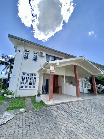 house em Avenida Rodolfo Behr, Camobi - Santa Maria - RS