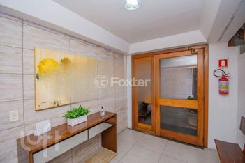 apartment em Rua Valparaíso, Jardim Botânico - Porto Alegre - RS