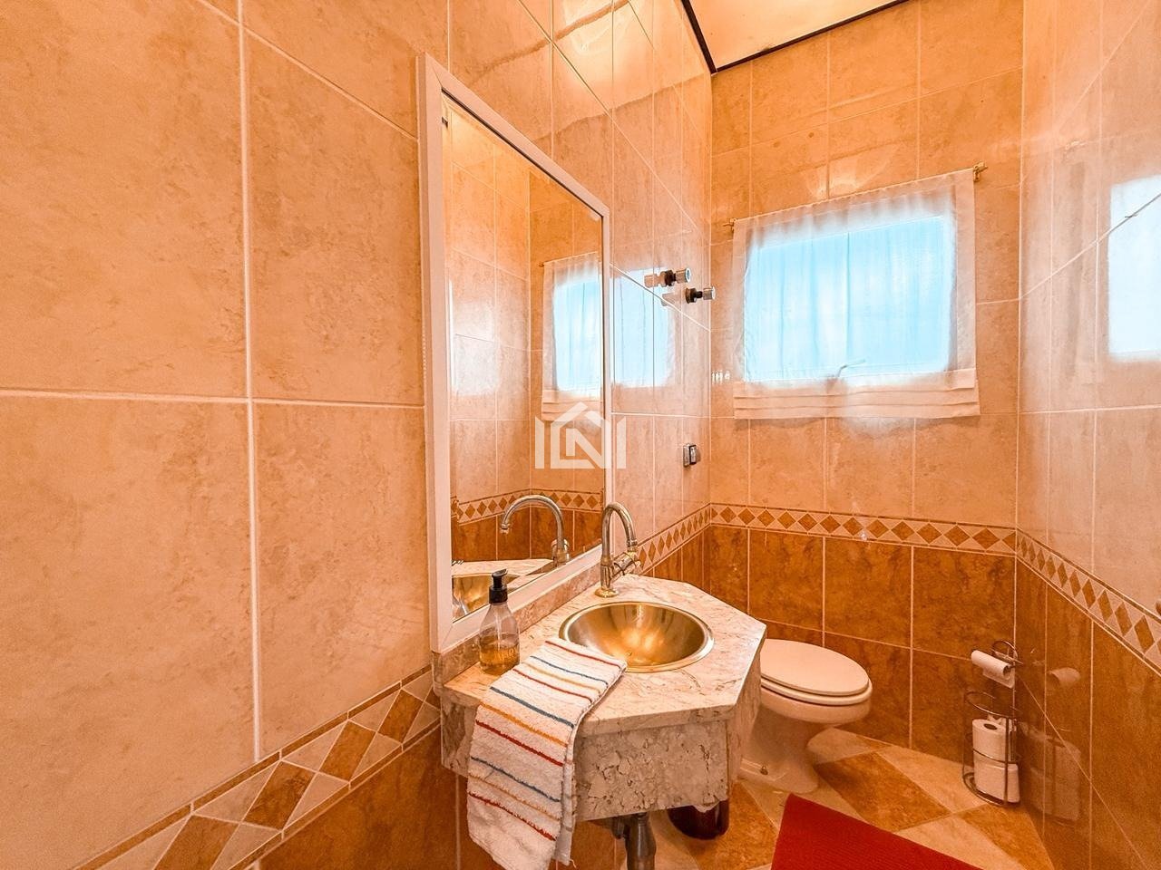 casa para venda ou locacao no condominio granja viana ii - lavabo de apoio a sala de estar