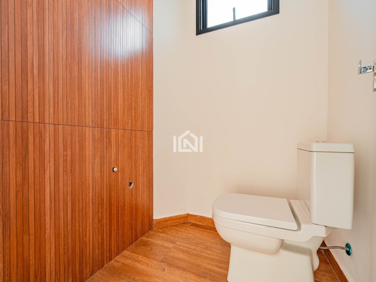 casa a venda no condominio alphaville granja viana lavabo