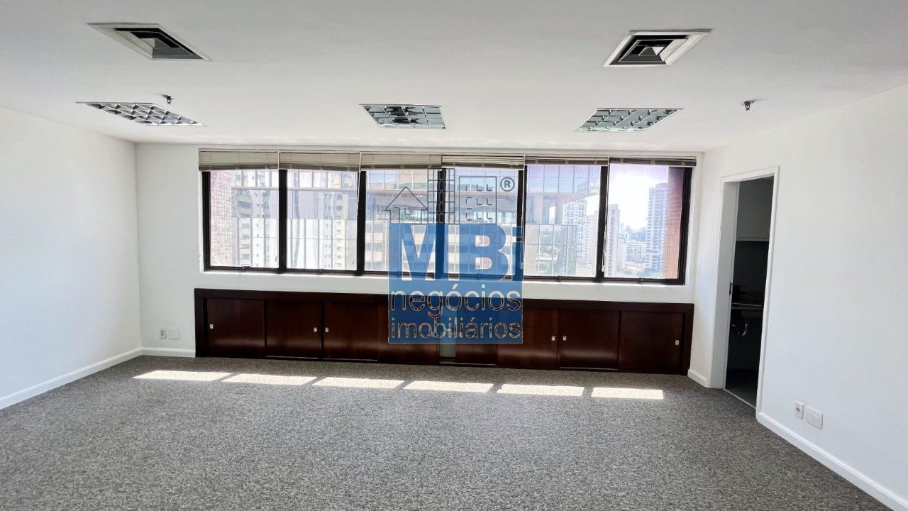 WhatsApp Image 2025-10-01 at 15.09