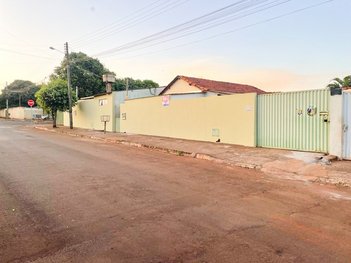 house em Avenida Garibaldi da Silveira Leão, Jardim das Margaridas - Rio Verde - GO