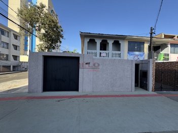 house em Avenida Doutor Mário Clapier Urbinati, Zona 07 - Maringá - PR