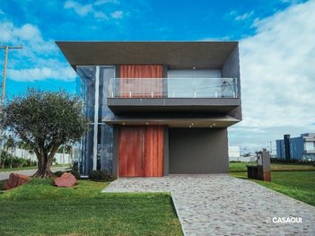 house em Rua Rio Jacuí, Centro - Xangri-Lá - RS