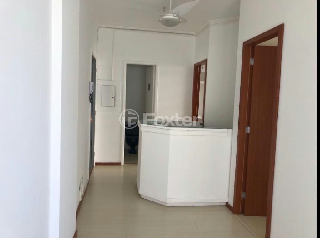 ag 180576 hall.jpeg