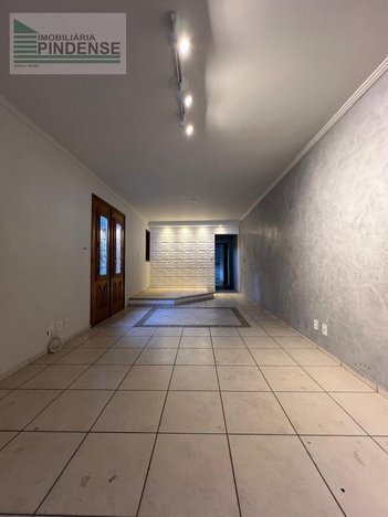 house em Avenida Albuquerque Lins, Jardim Rosely - Pindamonhangaba - SP