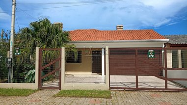 house em Rua Rio Comandaí, Centro - Xangri-Lá - RS