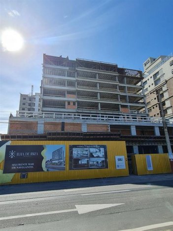 apartment em Avenida Prefeito Cirino Adolfo Cabral, Centro - Navegantes - SC