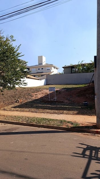 land_lot em Avenida Irineu Bastos, Residencial Lago Sul - Bauru - SP