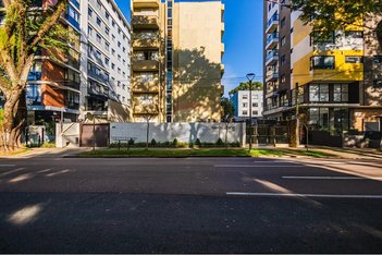 apartment em Rua Brigadeiro Franco, Mercês - Curitiba - PR