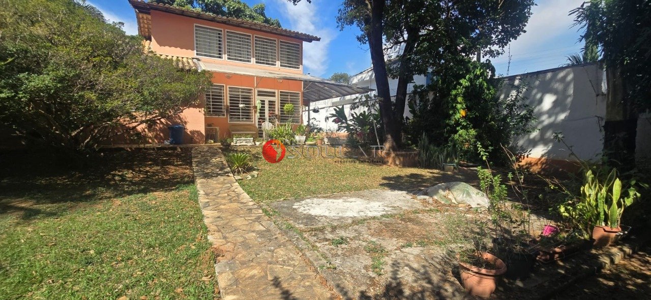Casa com 4 quartos — Bandeirantes (Pampulha), Belo Horizonte