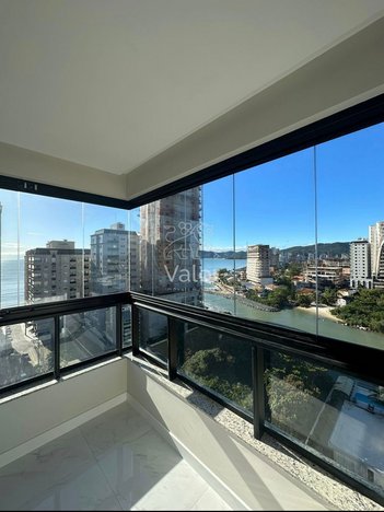 apartment em Rua 321, Meia Praia - Itapema - SC
