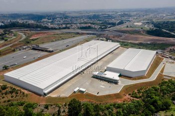 industrial em Estrada Adília Barbosa Neves, Portão - Arujá - SP