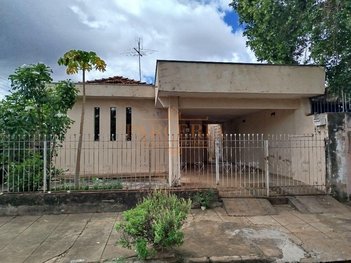 house em Rua Antônio de Godoy, Primavera - Araçatuba - SP