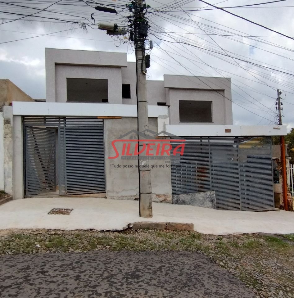 Casa com 3 quartos — Santa Amélia, Belo Horizonte