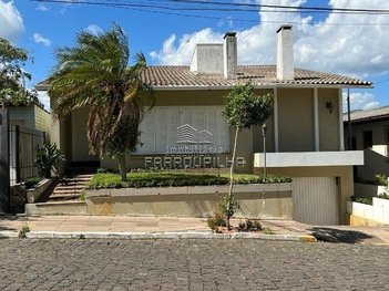 house em Rua Arcangelo Chiele, Centro - Farroupilha - RS
