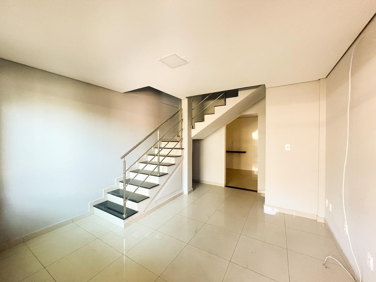 Casa com 2 quartos — Santa Terezinha, Belo Horizonte