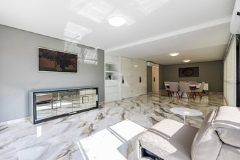 apartment em Avenida Iguaçu, Água Verde - Curitiba - PR