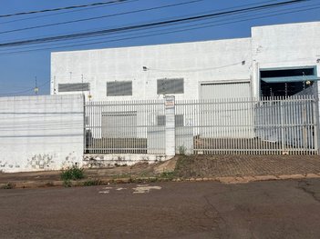 industrial em Rua Antonio Piovesan, Alpes - Londrina - PR
