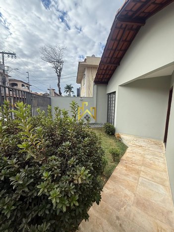 house em Rua Augustus William Parish, Santa Amélia - Belo Horizonte - MG