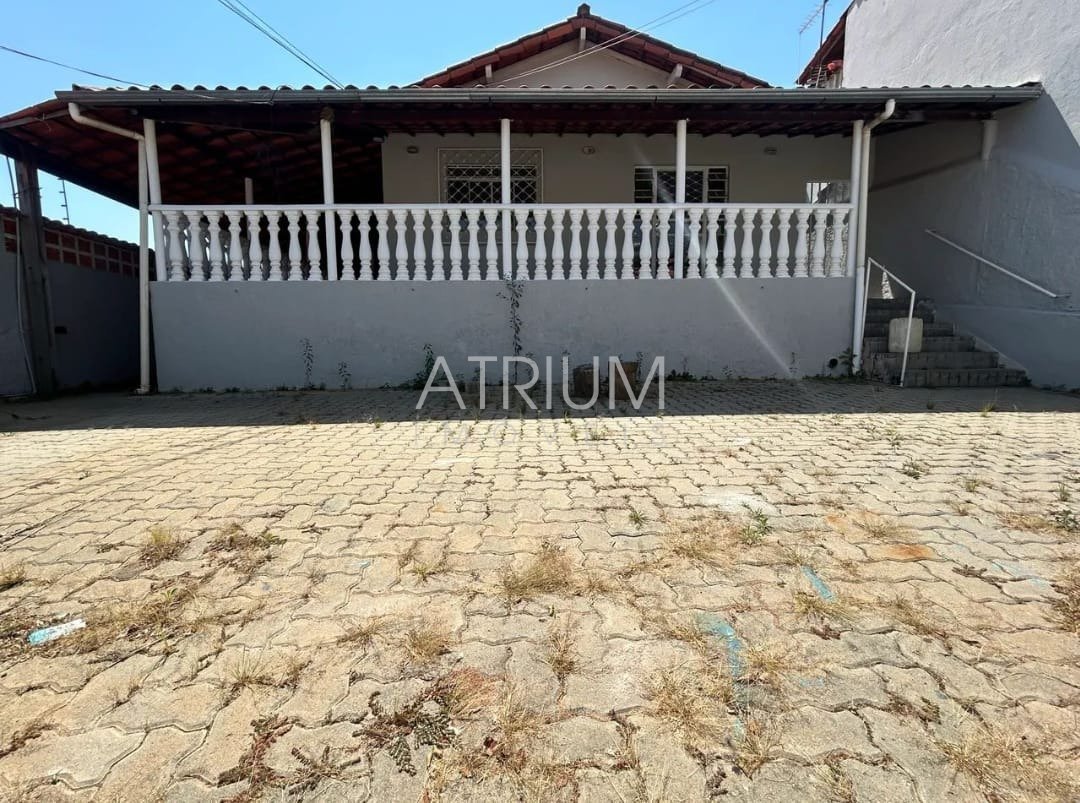Casa com 3 quartos — Alípio de Melo, Belo Horizonte